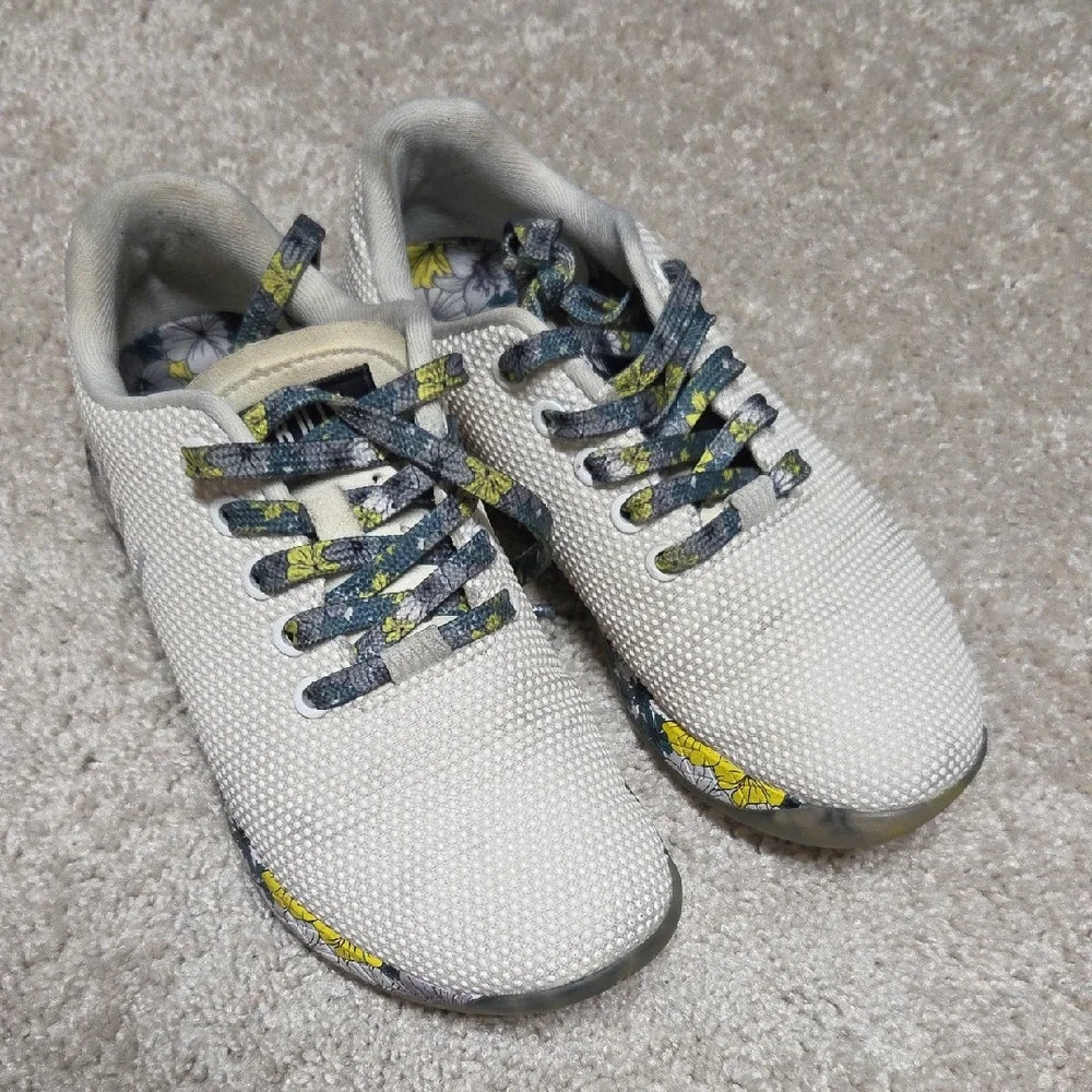 NOBULL Floral Sneakers - Picture 1 of 5